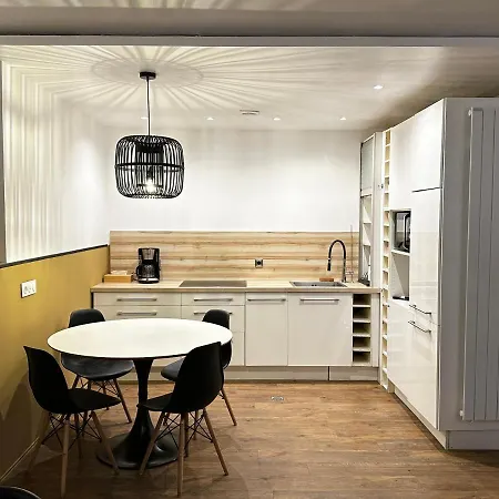 Centre-ville Apartman